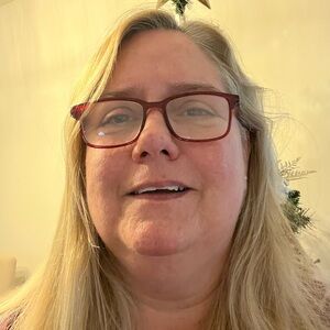 Meet your Posher, Lori